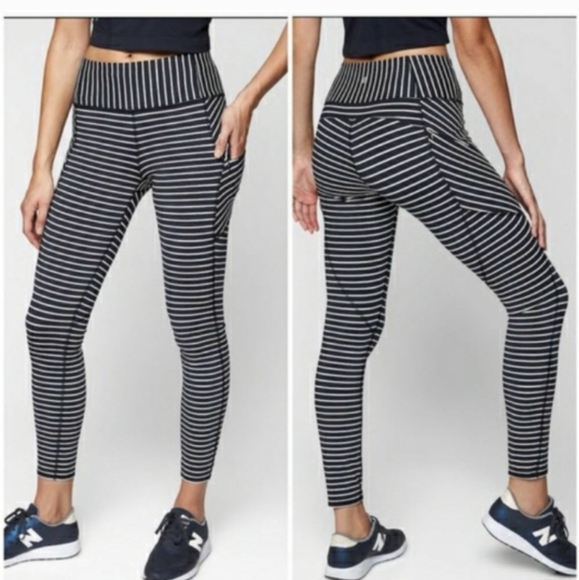 Athleta Stripe Contender 7/8 Tight Legging size S - Picture 1 of 12